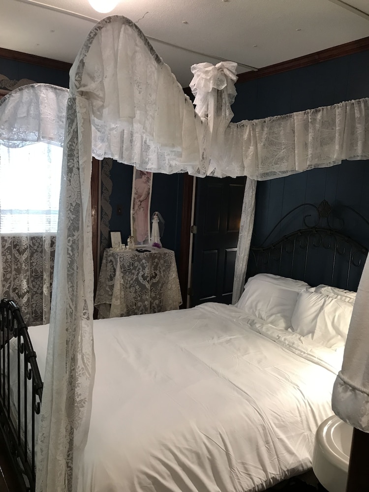 Armour's Hotel - photo 9