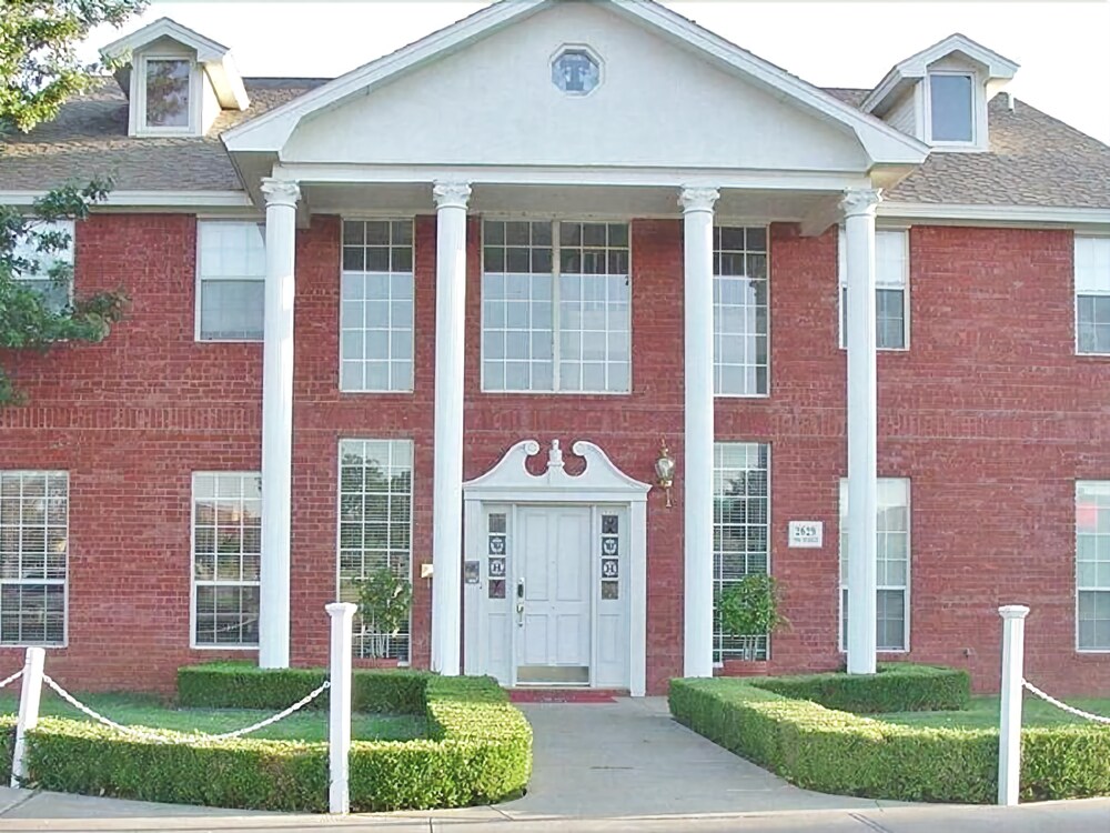 Woodrow House Bed & Breakfast — 4-Star Luxury Hotel in Lubbock, United States