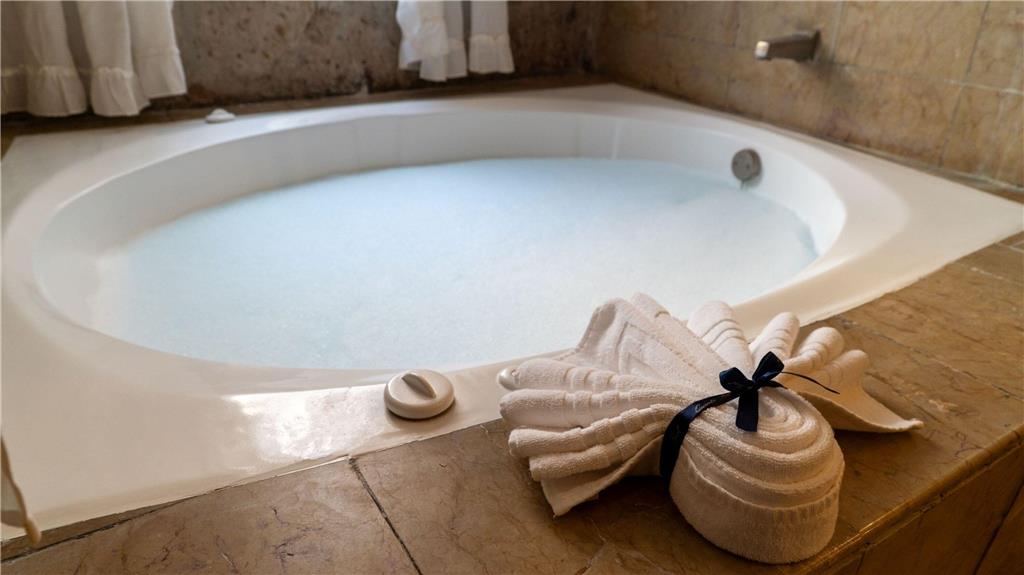 Grand Class Suite jacuzzi