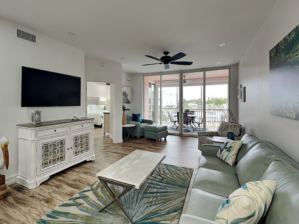 Palm Harbor Club - featured photo
