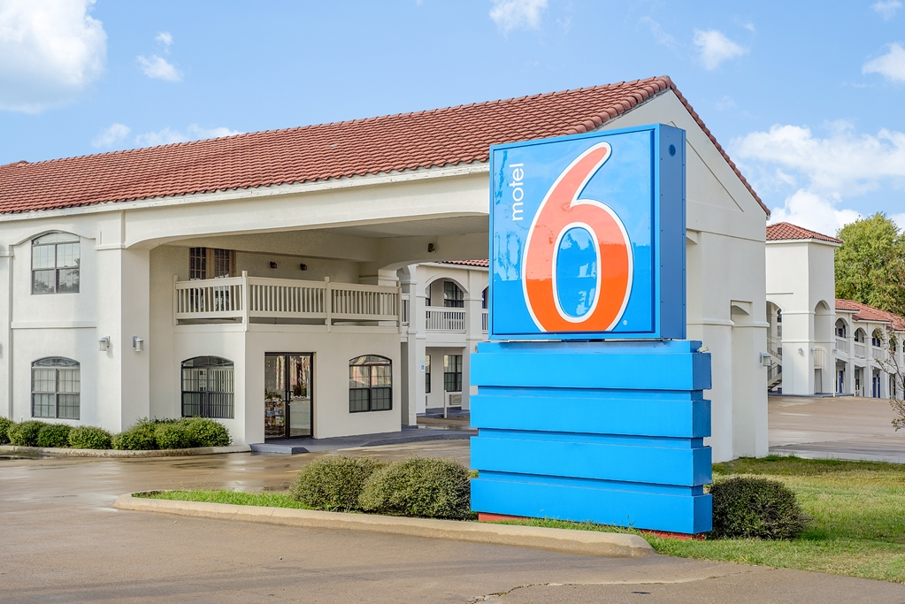 Motel 6 Canton TX - featured photo