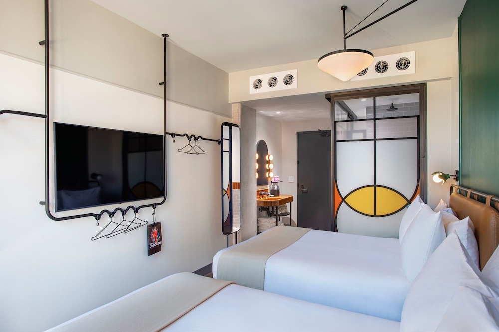Moxy NYC Lower East Side - photo 9