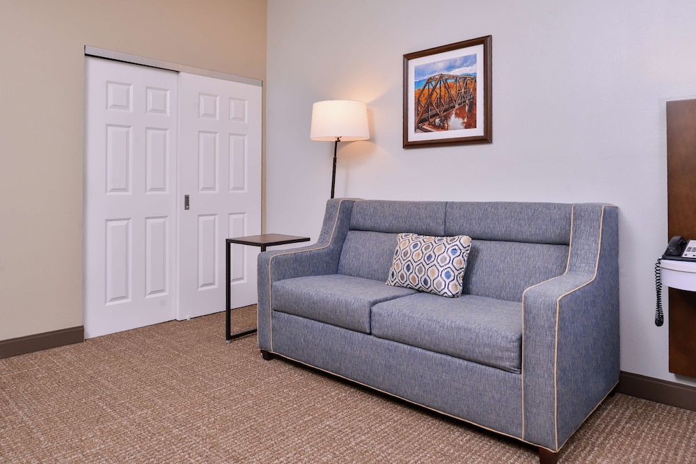 Hampton Inn Lexington Historic District - photo 46