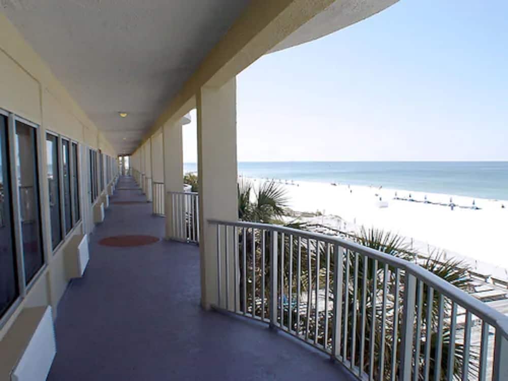Boardwalk Beach Hotel - photo 115