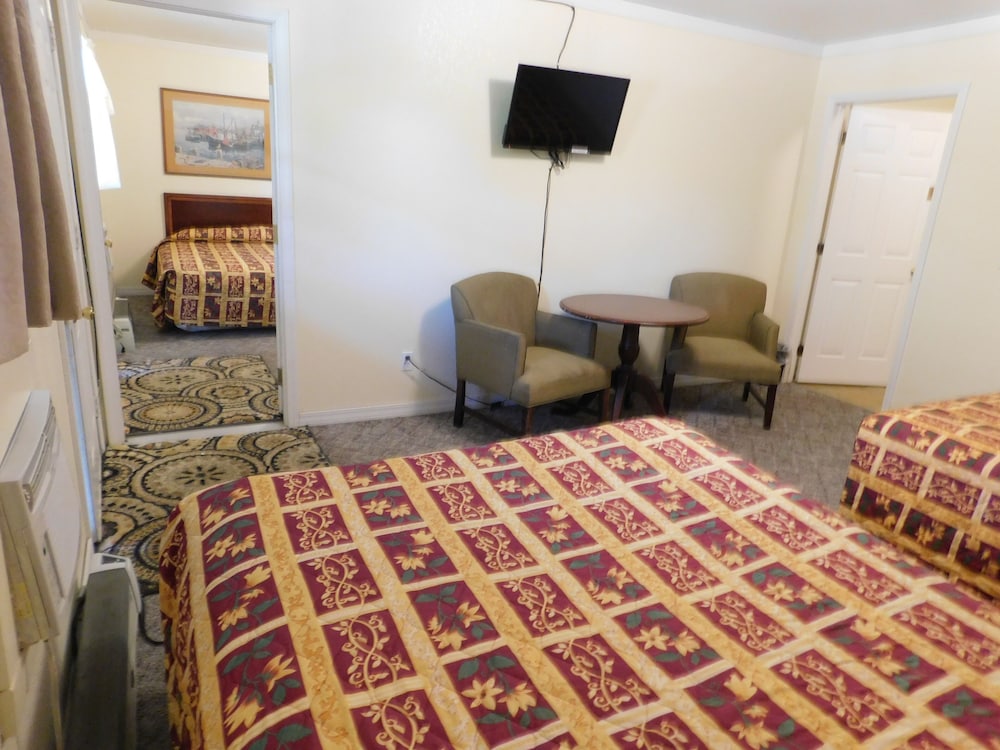 Little Shamrock Motel - photo 5