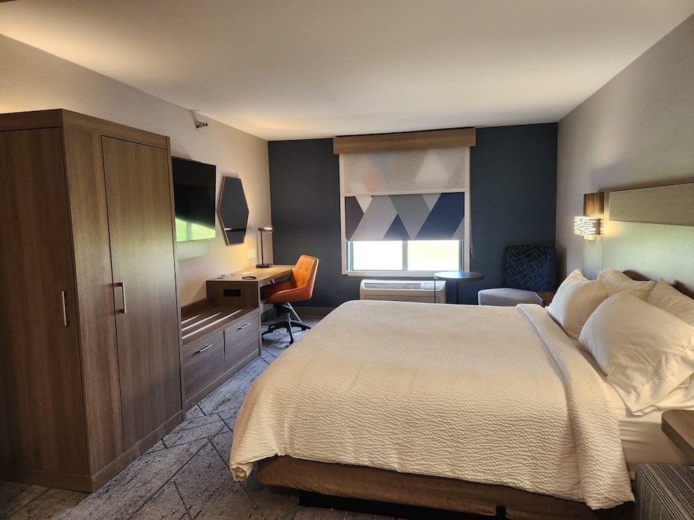 Holiday Inn Express Hotel & Suites Crawfordsville by IHG - photo 9