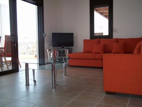 3 Bed Villa In Lardos Village — 4-Star Luxury Hotel in Lardos, Greece
