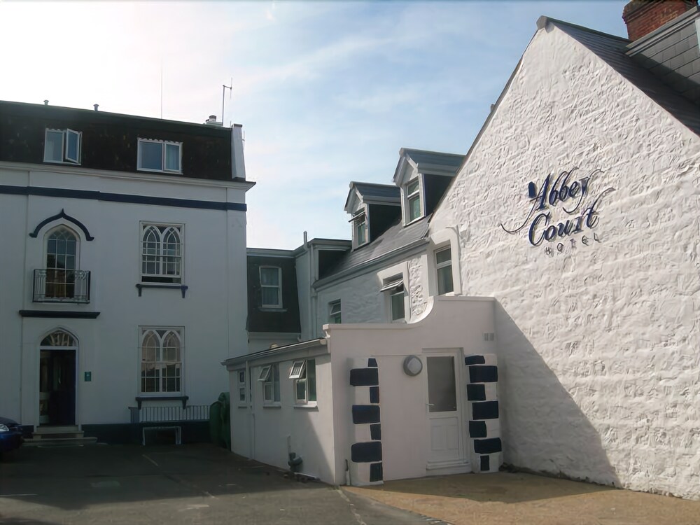 Abbey Court Hotel - carbon neutral hotel in Saint Peter Port