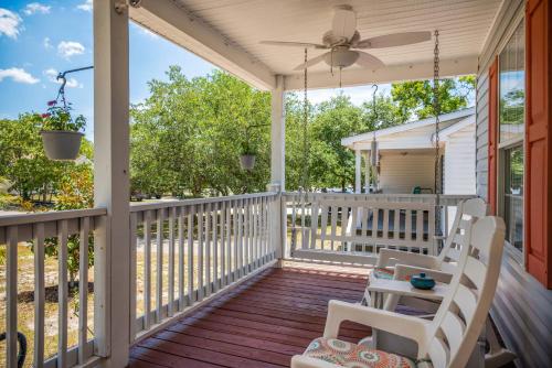 9th Street Sandy Feet by Oak Island Accommodations - photo 28