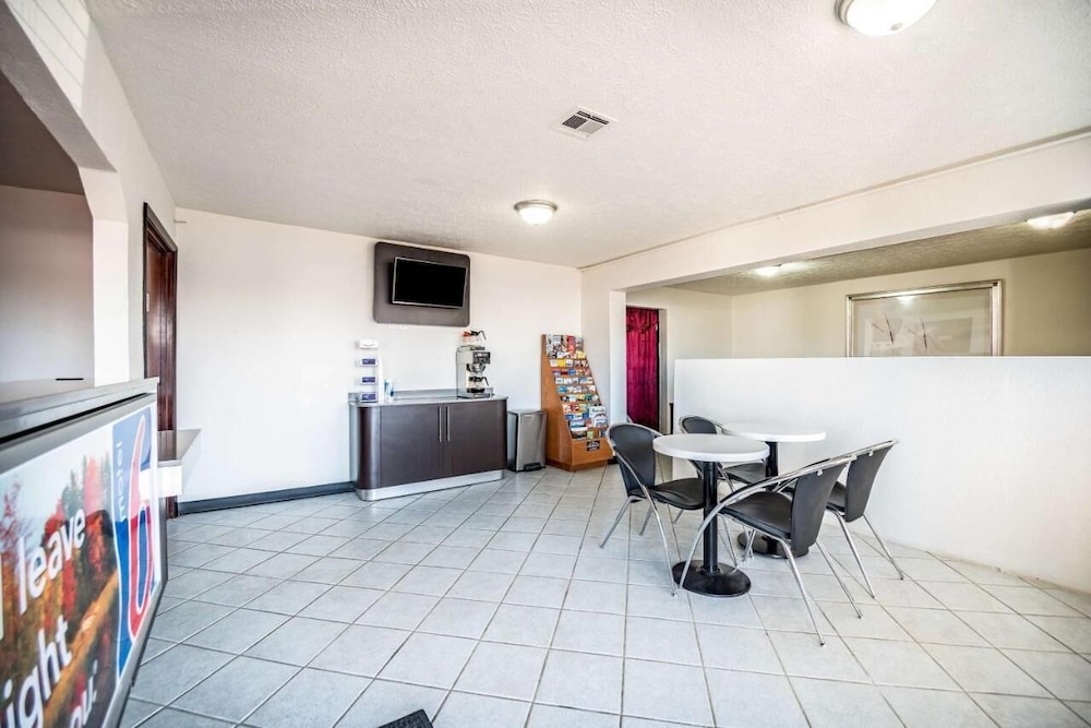 Motel 6 Columbus OH - photo 2