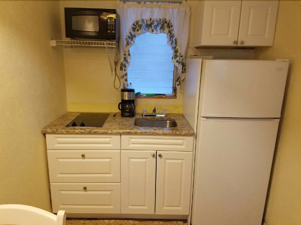 Beach Colony Motel - photo 17