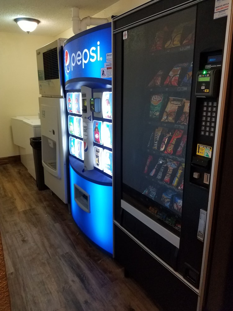Econo Lodge Brainerd - photo 24
