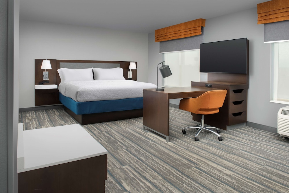 Hampton Inn & Suites Rapid City Rushmore - photo 10