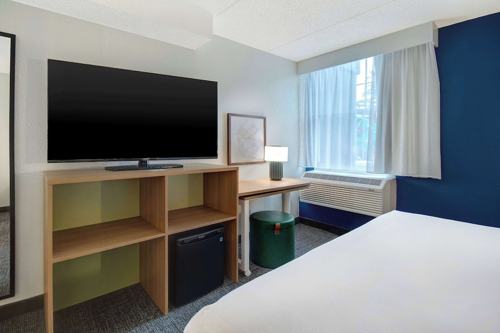 Spark by Hilton Rochester University Area - photo 13