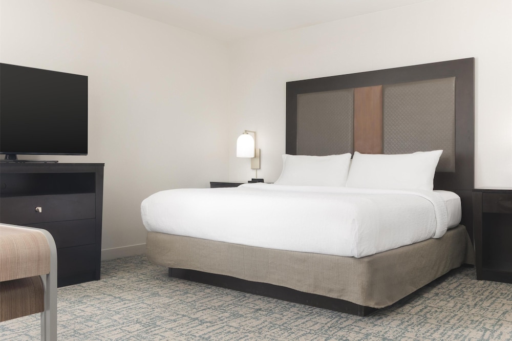 Homewood Suites by Hilton Wauwatosa Milwaukee - photo 7