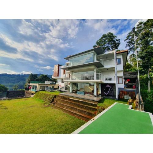 Villa Rosvita Bandung — 4-Star Luxury Hotel in Lembang, Indonesia