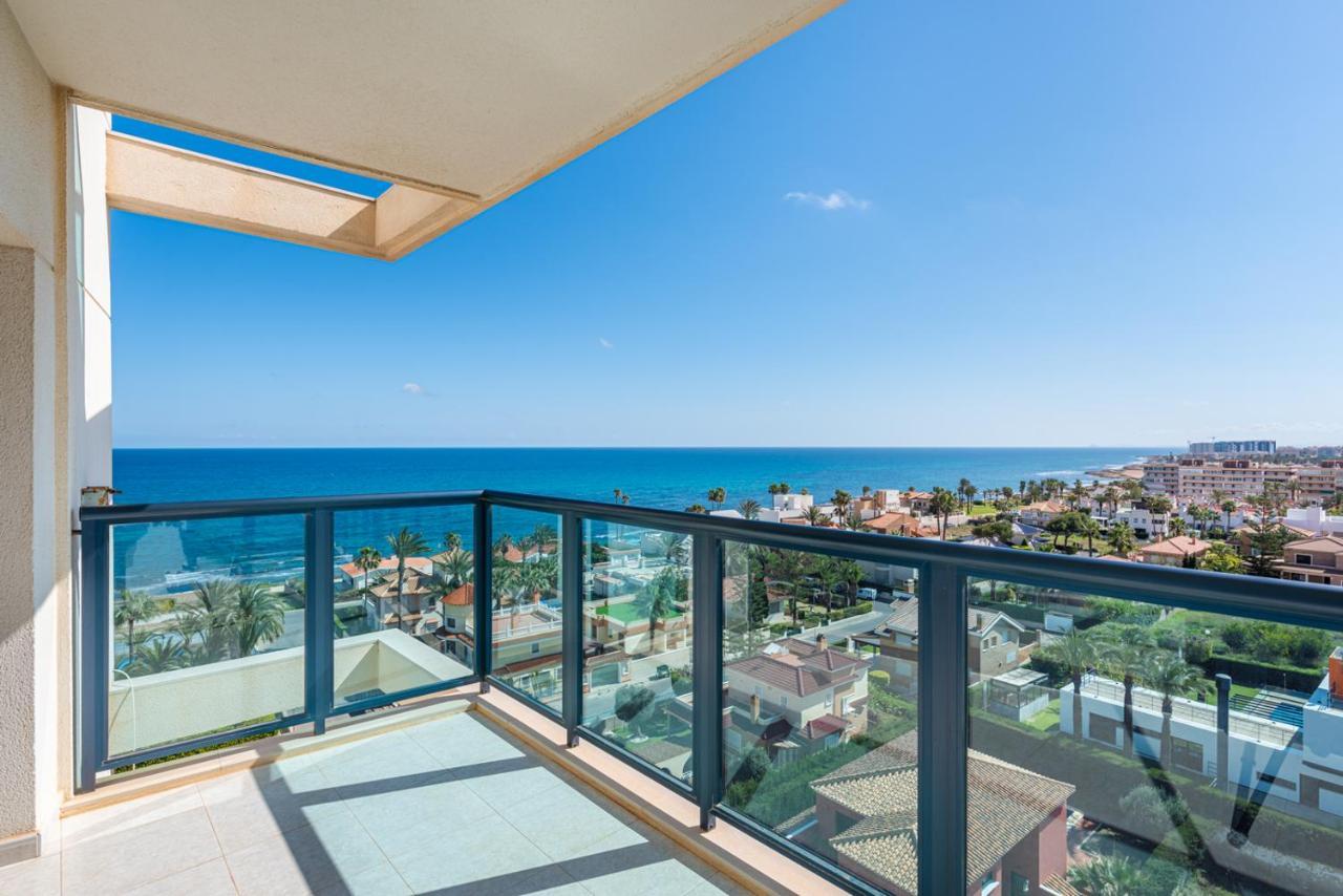 Vista Al Mar Ferienwohnung Traumhafter Meerblick Seaview — 4-Star Luxury Hotel in Torrevieja, Spain