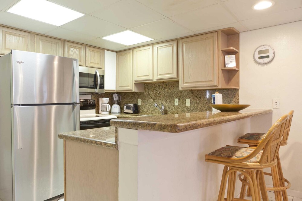 Bahia Mar Solare Tower 6th floor Oceanview Condo 3bd 3ba w Pools - photo 27