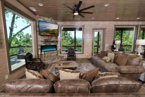 Hibernation Hideaway - last minute hotel in Pigeon Forge