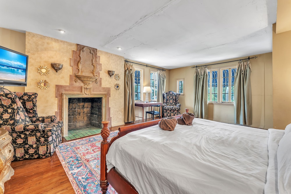 Young Mansion - photo 25