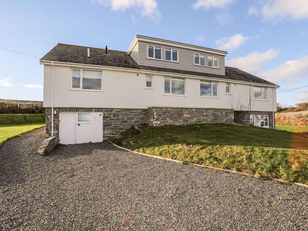 Burton Apartment — 4-Star Luxury Hotel in Beaumaris, United Kingdom