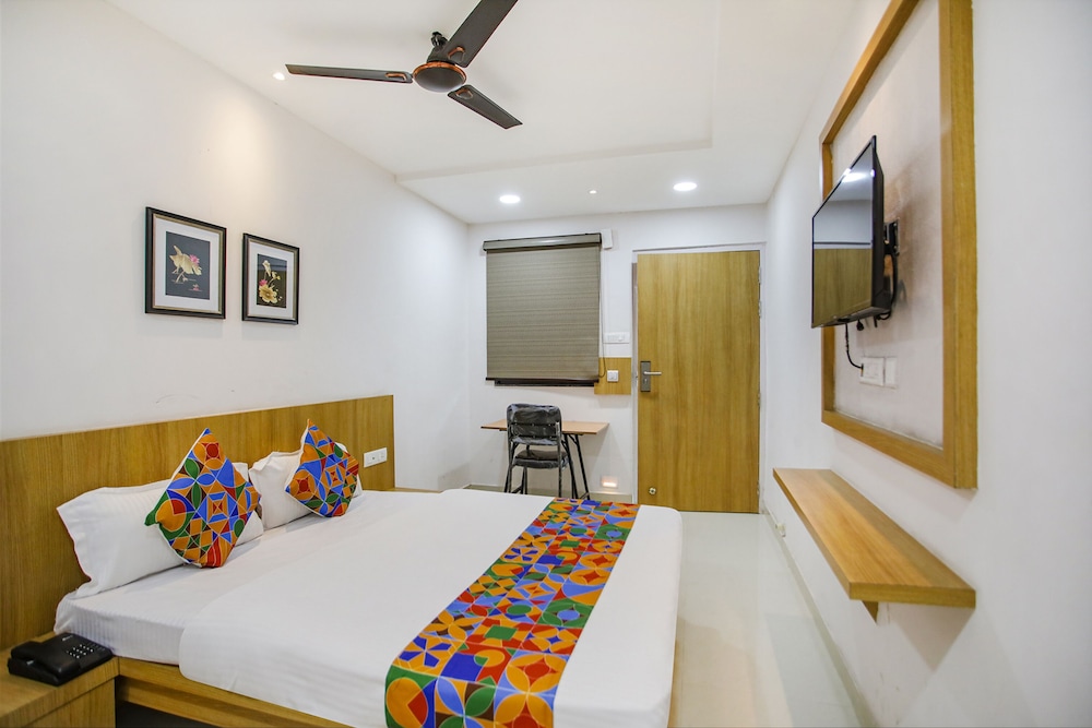 Fabexpress Singhania Premier in Raipur, India