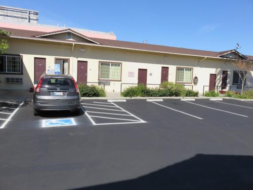 Economy Inn Richmond - photo 48