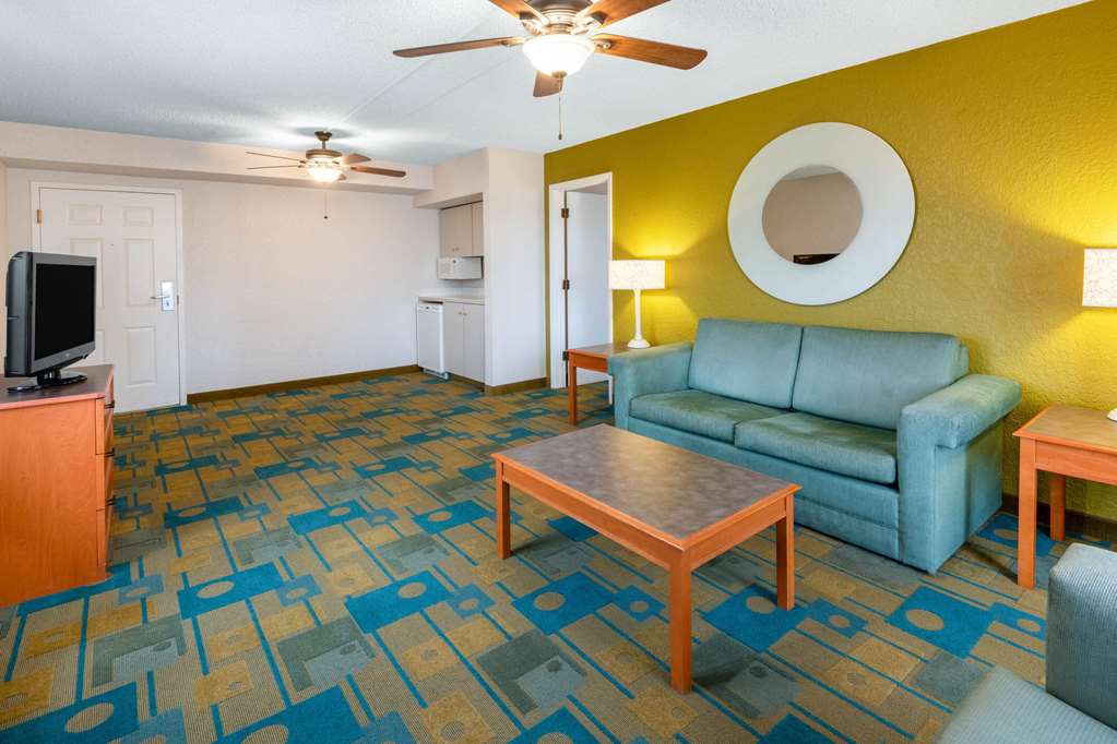 La Quinta Inn by Wyndham Amarillo West Medical Center - photo 24