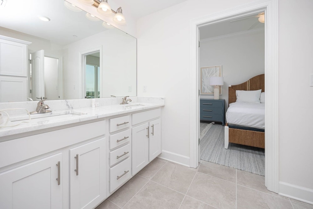 Phoenix Gulf Towers 908 4 Bedroom Condo - photo 19