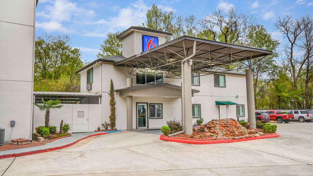 Motel 6 Humble TX Houston International Airport in Humble, United States