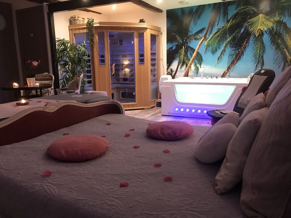 Le Mas Romantique — hotel in Senas