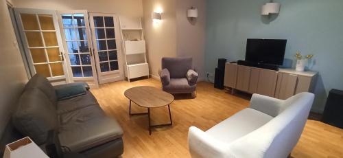 Le Paradis Face Au Marche in La Rochelle, France