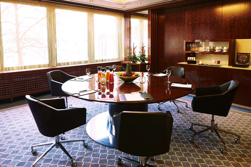 Steigenberger Graf Zeppelin, Stuttgart, Germany - Boardroom