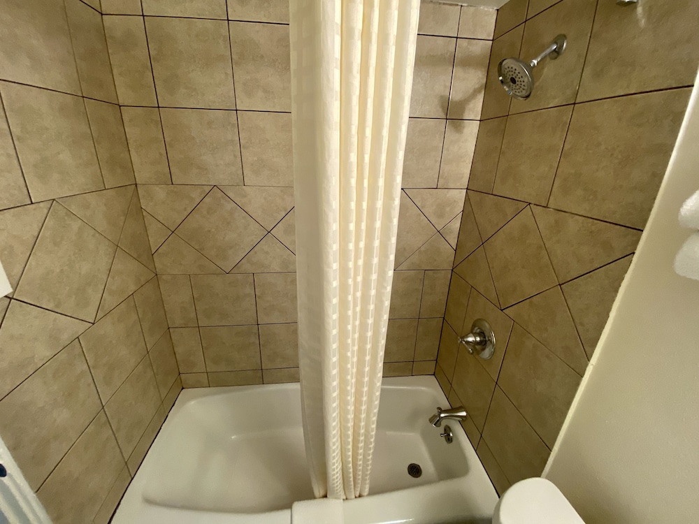 Roswell Inn - photo 19