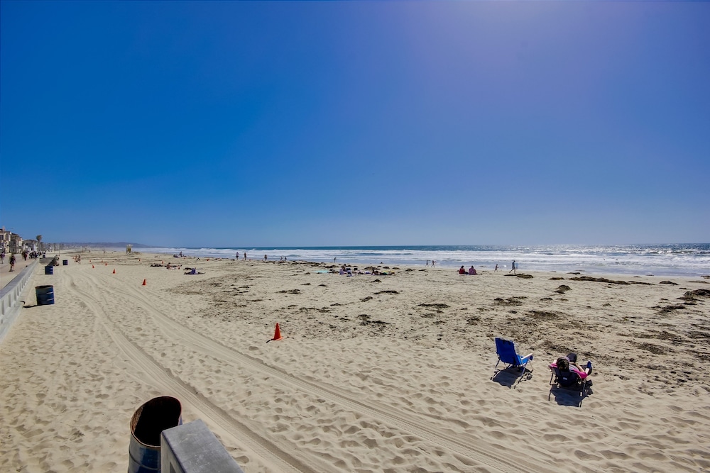 Surfer Beach Hotel - photo 48