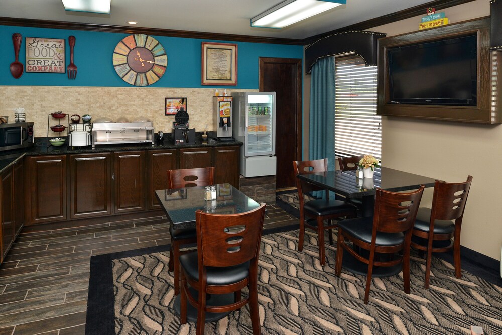 Baymont By Wyndham Ardmore I 35 - photo 34