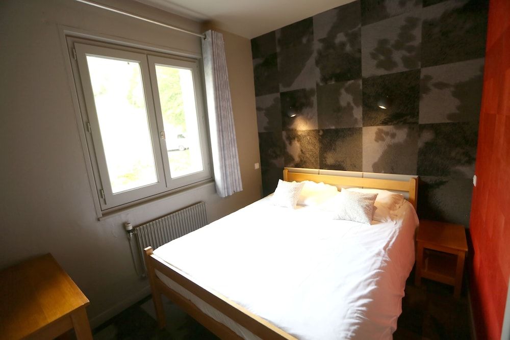 Gvæte hv tel Le P'tit Cham — hotel in Mont-Dore