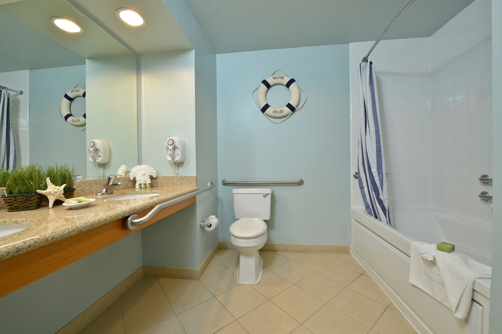 Avila Lighthouse Suites - photo 17