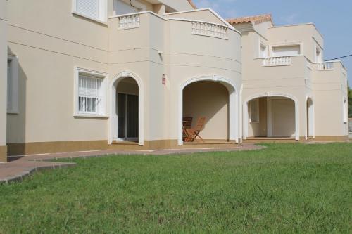Apartamento nuevo en urbanizaciA3n a 250 metros de la playa — 4-Star Luxury Hotel in Denia, Spain