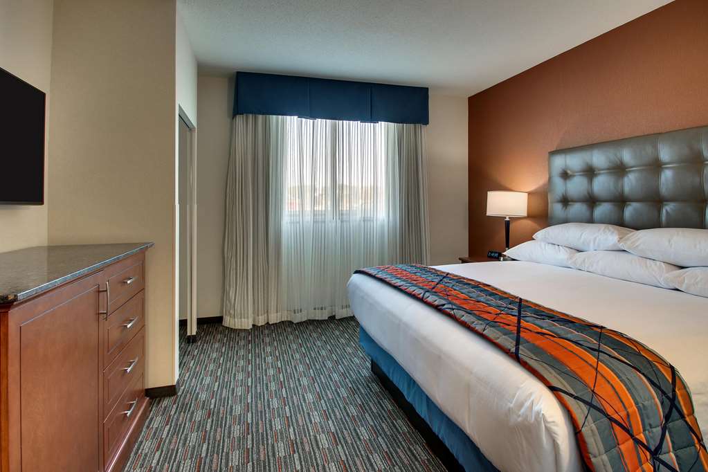 Drury Inn & Suites Iowa City Coralville - photo 25