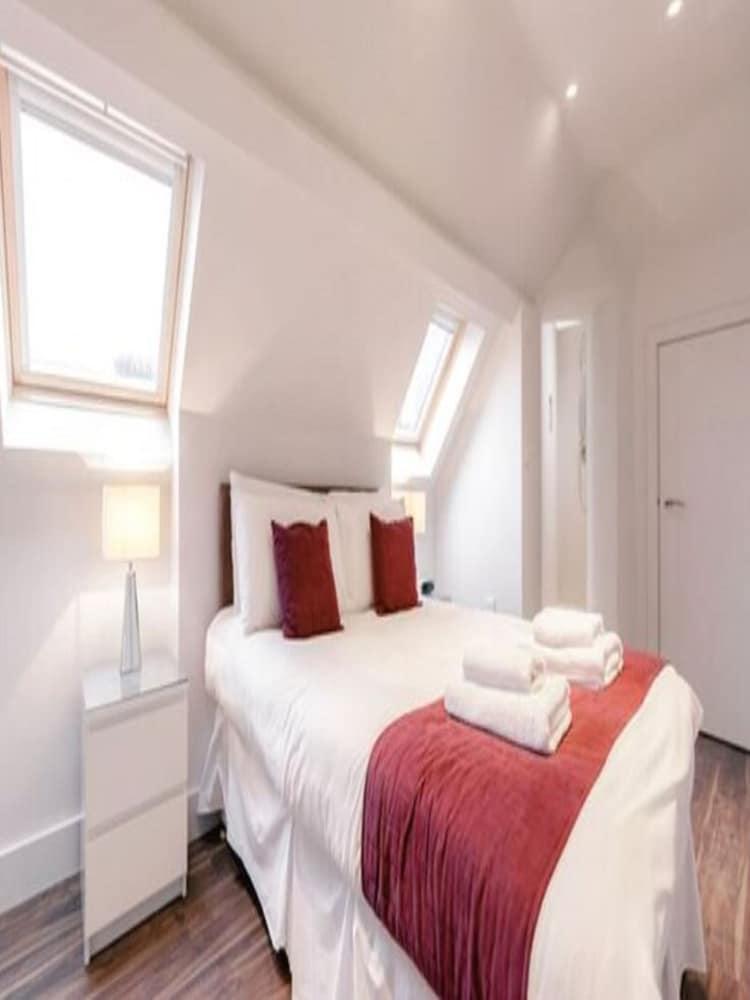 Roomspace Apartments Friar House