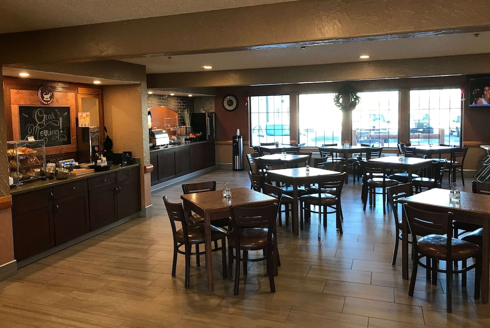 AmericInn by Wyndham Ogallala - photo 21