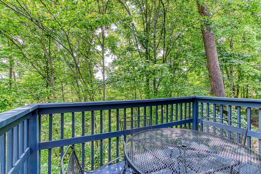 Pinecrest Townhomes 1K2Q Renovated - photo 18
