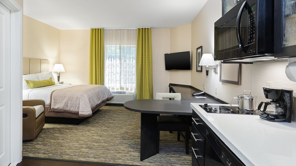 Candlewood Suites Grove City Outlet Center by IHG - photo 6