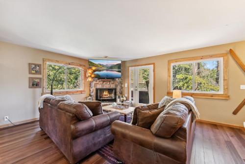 Broken Lance Escape Private Hot Tub in Breckenridge, United States