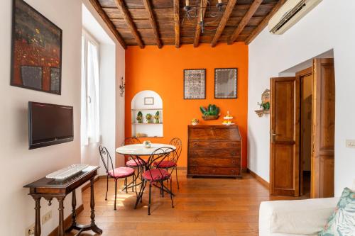 Domus Leopardo Typical Trastevere Flat in Center — 4-Star Luxury Hotel in Rome, Italy