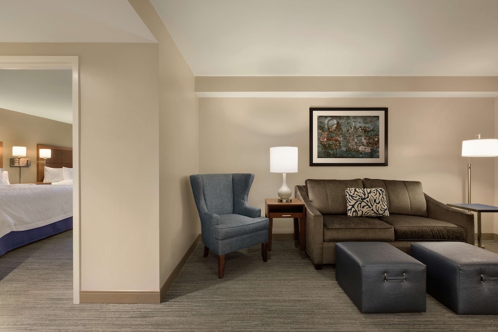 Hampton Inn & Suites Nashville Downtown - photo 40