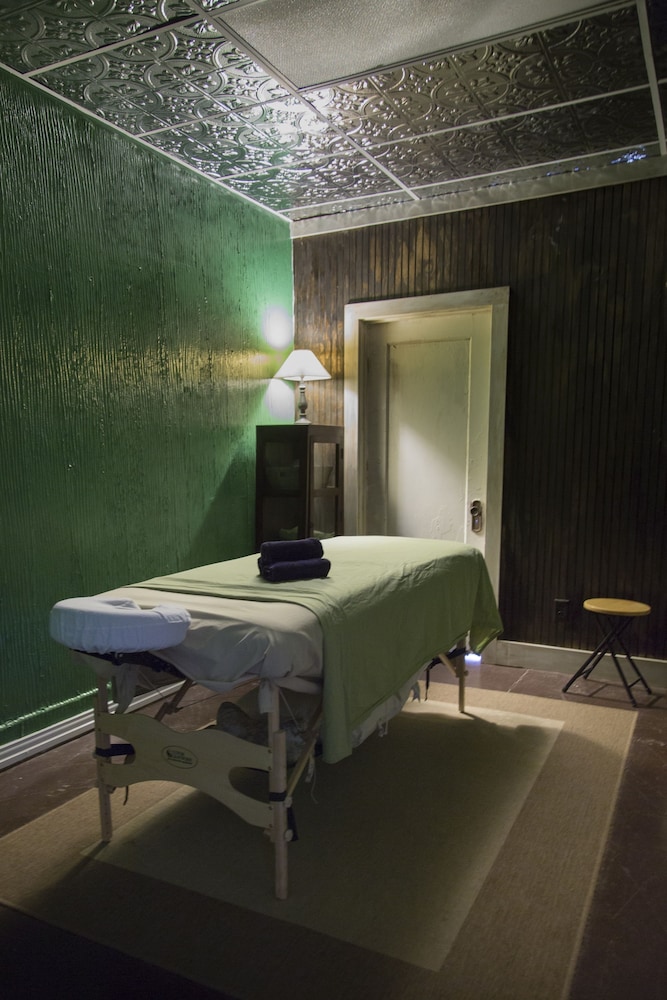 The Holland Hotel - photo 37