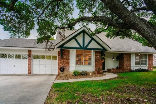 Huge Entertaining Boho Paradise - last minute hotel in San Antonio