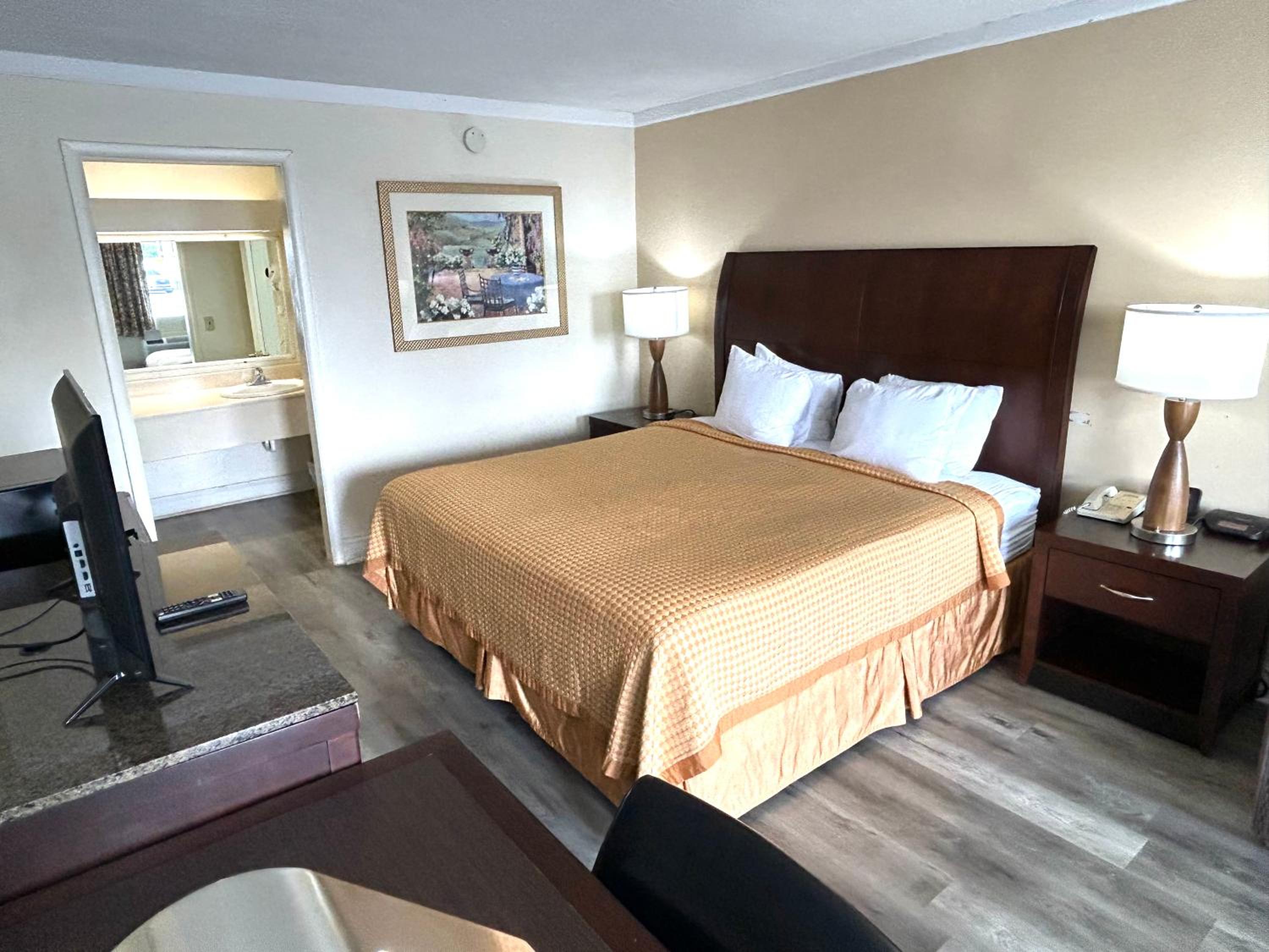 Relax Inn Perry - photo 16